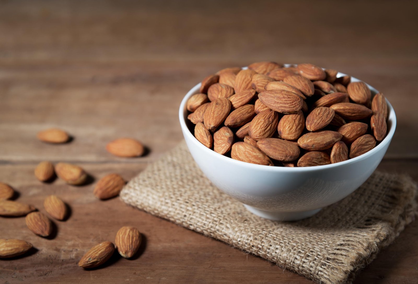 10 Benefits of Almonds: What Are Their Nutritional Values