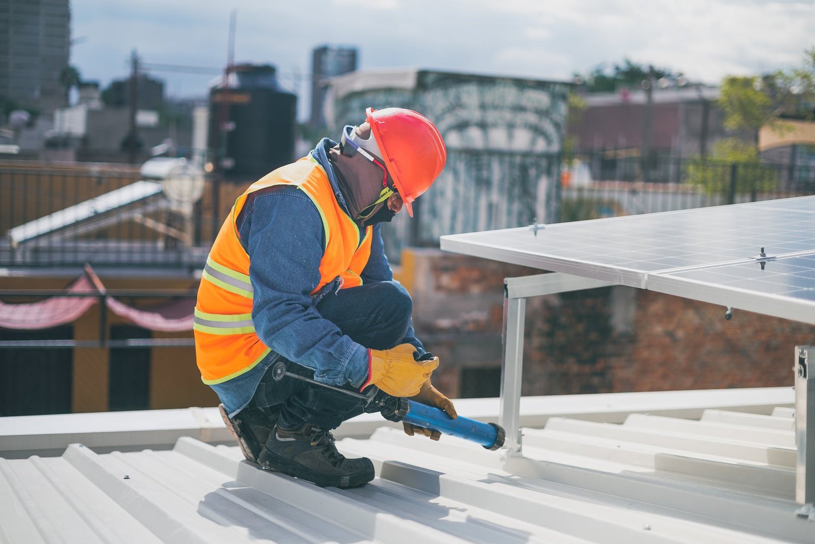5 Unwanted Things that Can Happen If You Don’t Hire Expert Roofing Contractors for Your Roof Issues
