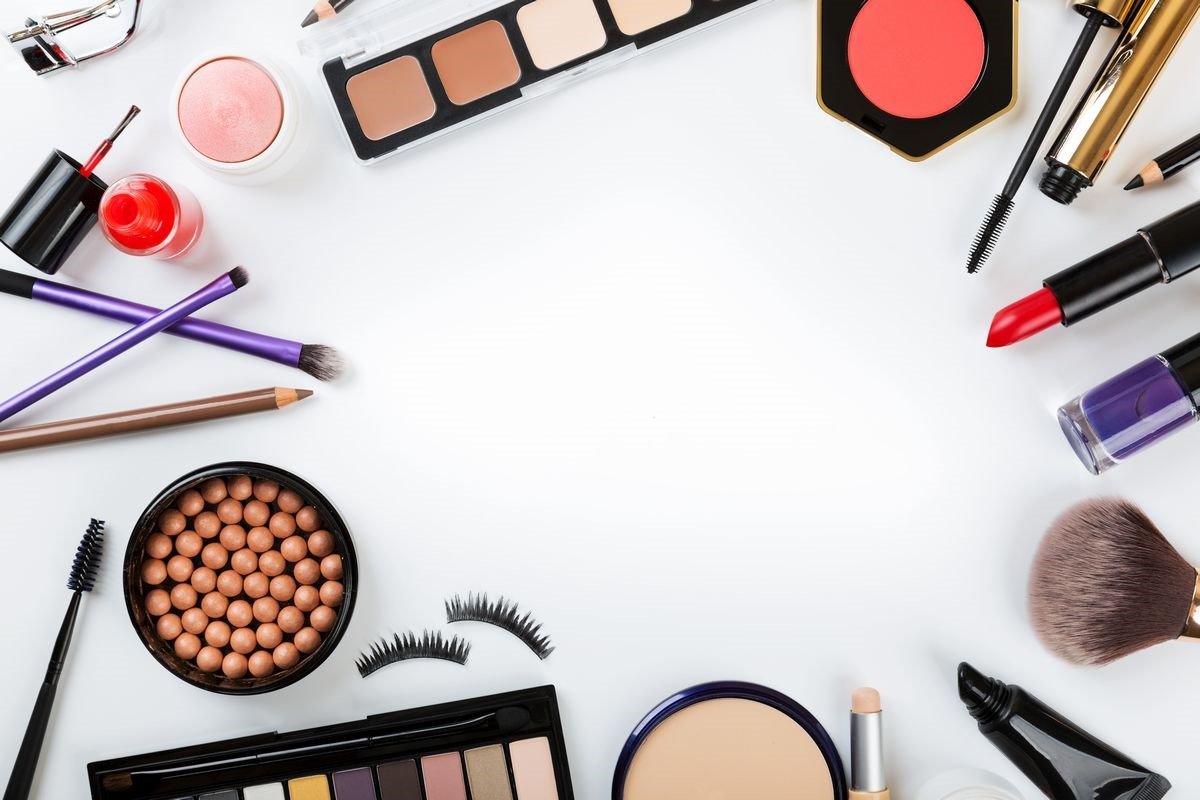 Components to view when selecting a cosmetic