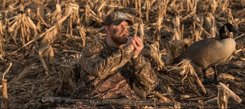 TOP 10 HUNTING GEAR & ACCESSORIES YOU MUST TAKE WHILE GOING FOR HUNT